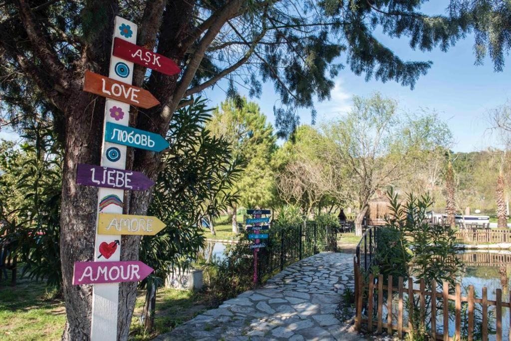 Bed and Breakfast Otantik Tas Ev Dalaman Exterior foto