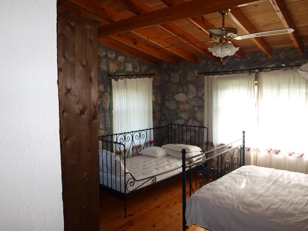 Bed and Breakfast Otantik Tas Ev Dalaman Habitación foto